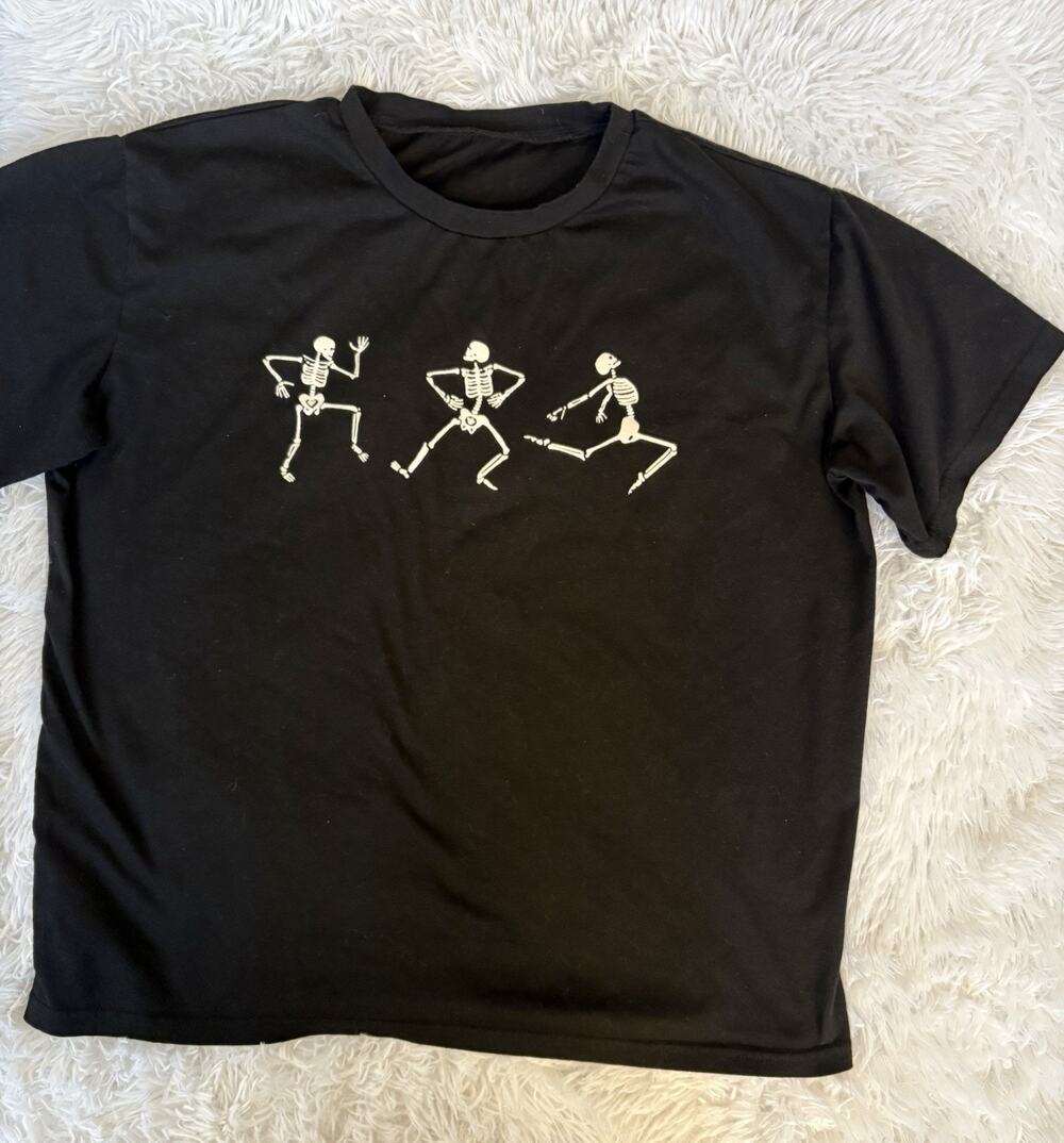 Romwe Adult S Black Short Sleeved Skeleton Front Design Tee. Cute, Fun